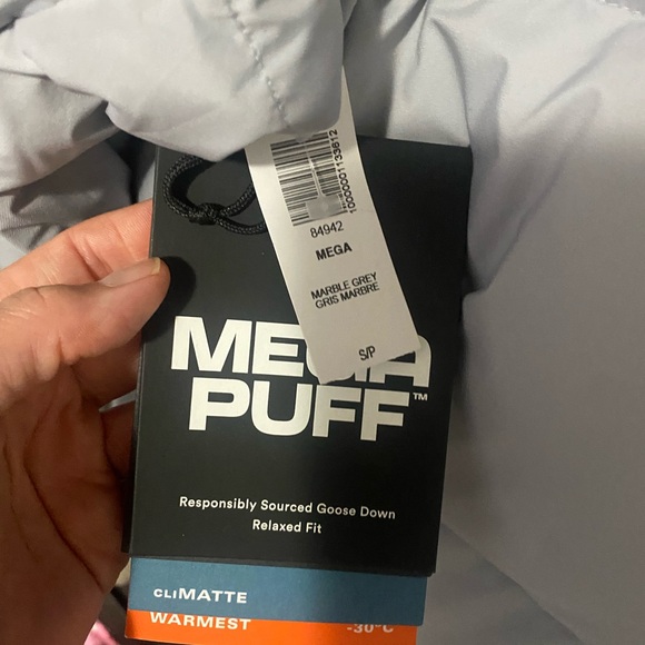 Aritzia TNA Mega puff jn marble grey - Picture 3 of 3